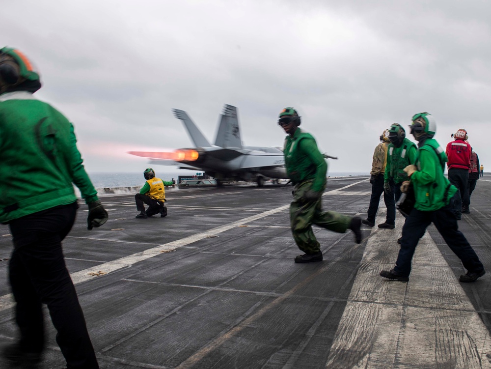 USS Carl Vinson (CVN 70) Conducts Routine Flight Operations in the South China Sea