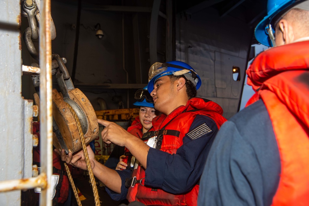 USS Carl Vinson (CVN 70) Conducts Routine Operations in the South China Sea