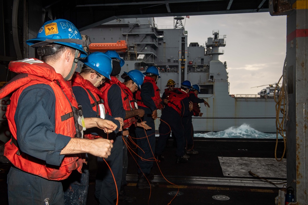 USS Carl Vinson (CVN 70) Conducts Routine Operations in the South China Sea