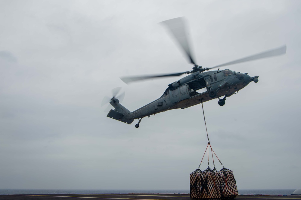 USS Carl Vinson (CVN 70) Conducts Routine Operations in the South China Sea