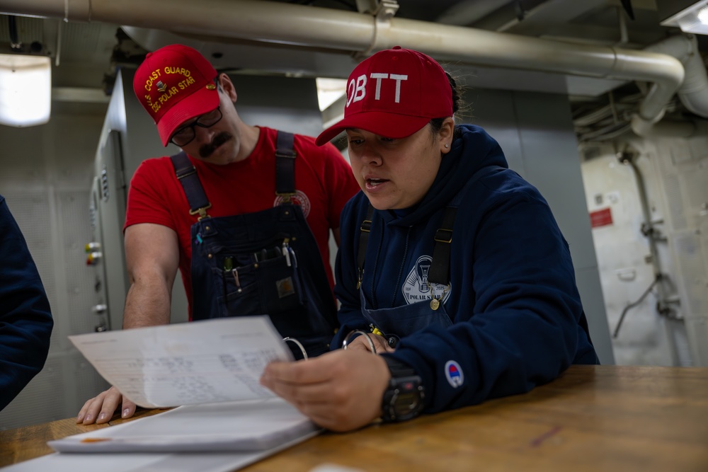 USCGC Polar Star (WAGB 10) transits the Southern Ocean en route to Antartica for Operation Deep Freeze