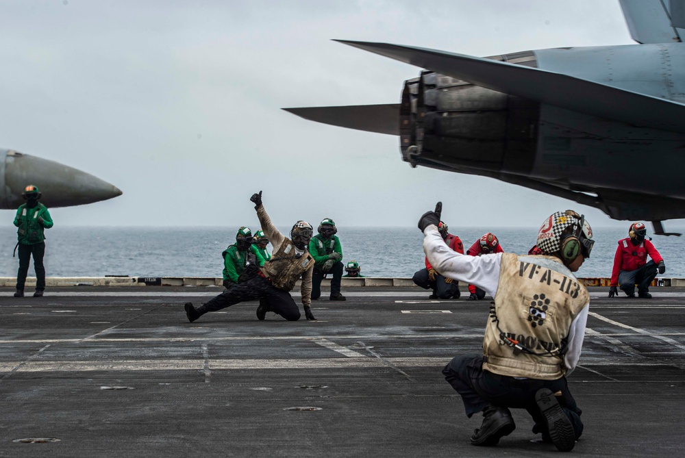 USS Carl Vinson (CVN 70) Conducts Routine Flight Operations in the South China Sea