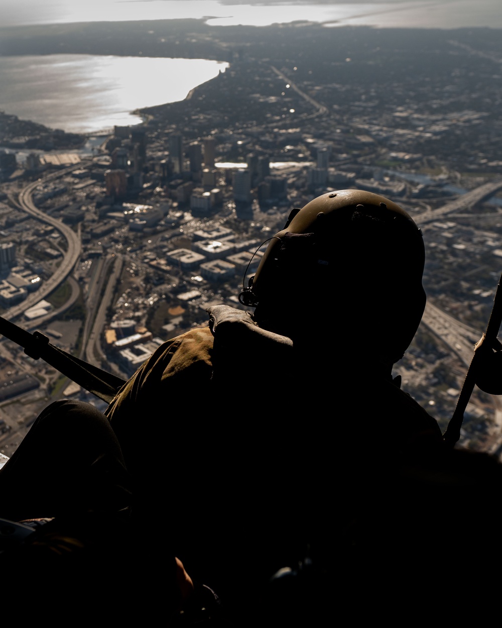 USSOCOM Para-Commando Demonstration team fly over Gasparilla Bowl