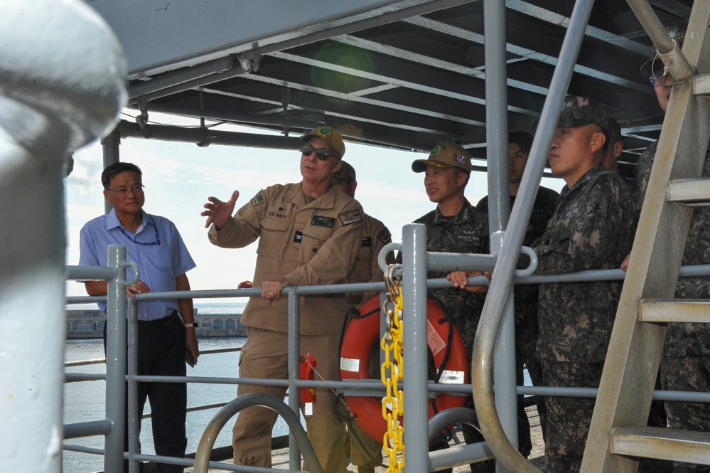 USS Frank Cable Hosts Tour for Republic of Korea Navy Officers