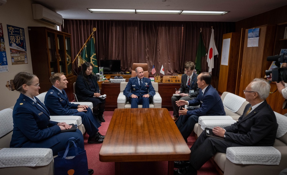 U.S. Forces Japan and 5th Air Force commander visits Misawa