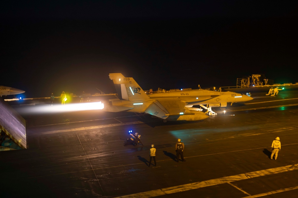 USS Carl Vinson (CVN 70) Conducts Routine Flight Operations in the South China Sea