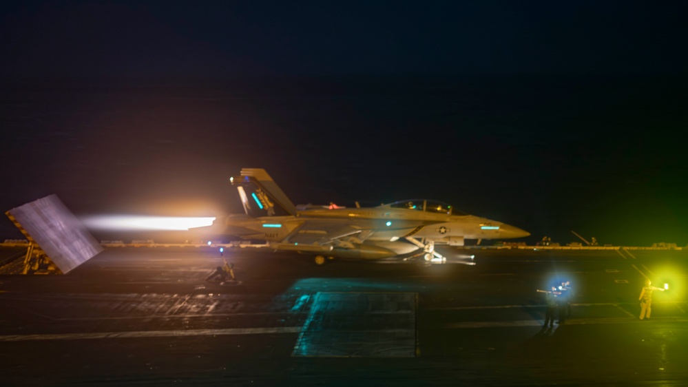 USS Carl Vinson (CVN 70) Conducts Routine Flight Operations in the South China Sea