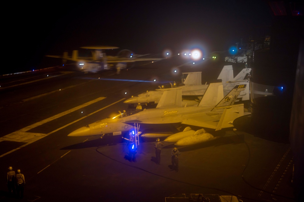 USS Carl Vinson (CVN 70) Conducts Routine Flight Operations in the South China Sea