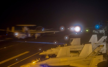 USS Carl Vinson (CVN 70) Conducts Routine Flight Operations in the South China Sea