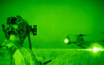 Airmen and Marines conduct joint night recovery exercise in Djibouti