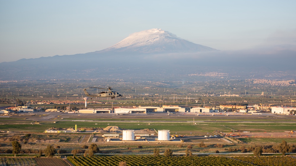 The &quot;Dragon Whales&quot; of HSC 28 fly above Sicily