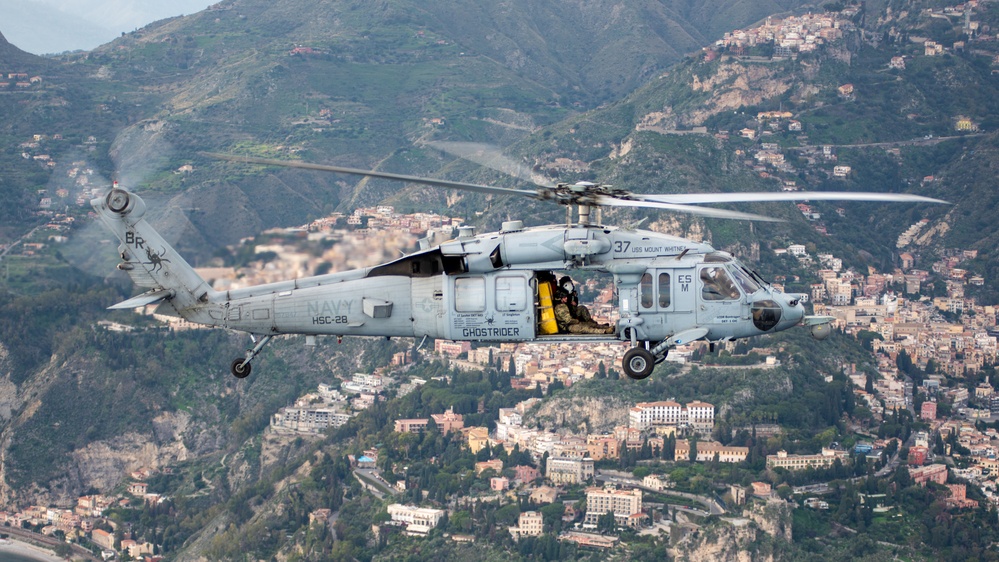 The &quot;Dragon Whales&quot; of HSC 28 fly above Sicily