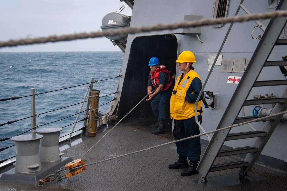 USS Sterett conducts routine operations as part of the Carl Vinson Carrier Strike Group