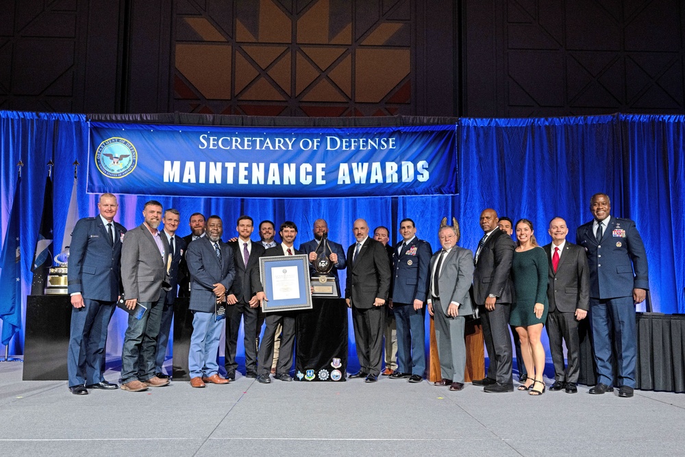 559th AMXS earns Robert T. Mason Award for Depot Maintenance Excellence