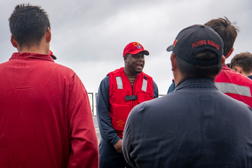 USS Sterett conducts routine operations as part of the Carl Vinson Carrier Strike Group