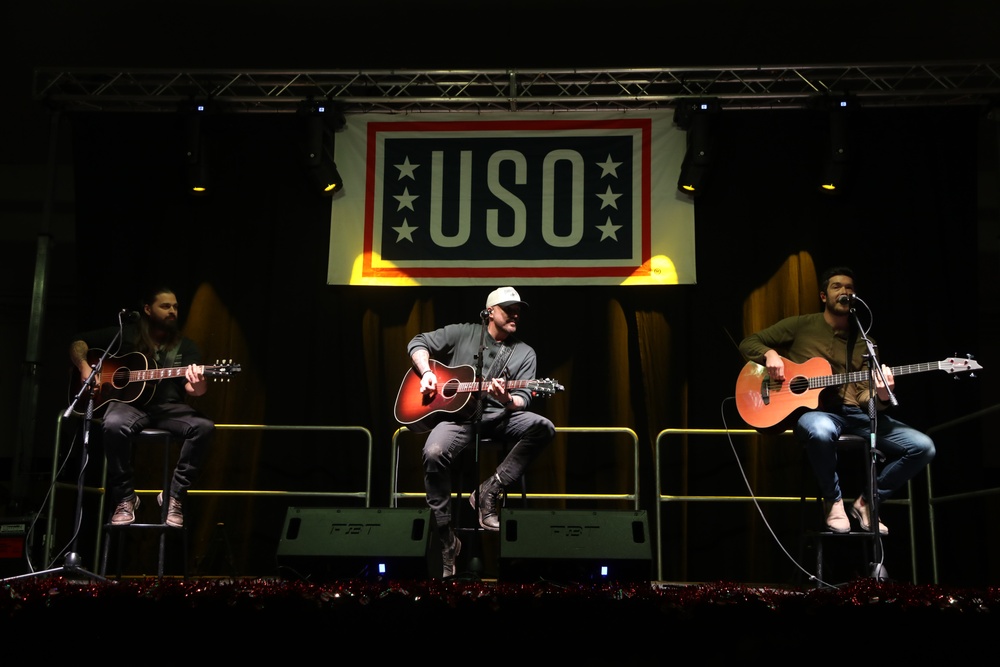 Tyler Rich performs at USO Holiday Event