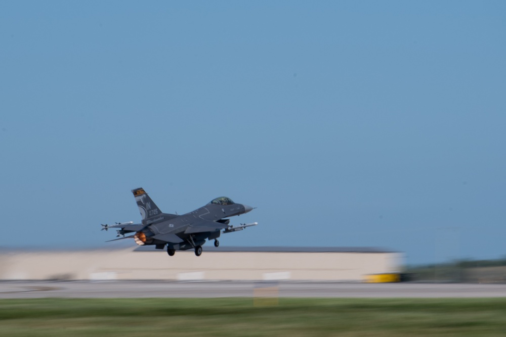 122nd Fighter Wing pilots train for mission readiness