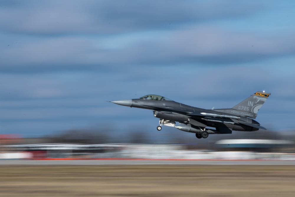 122nd Fighter Wing pilots train for mission readiness