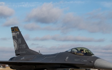 122nd Fighter Wing pilots train for mission readiness