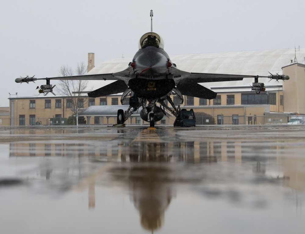 F-16s Ready to Operate in Any Weather