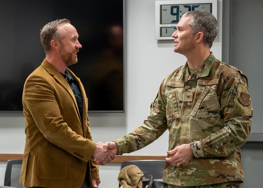 Air Reserve Personnel Center Commander visits 507th ARW