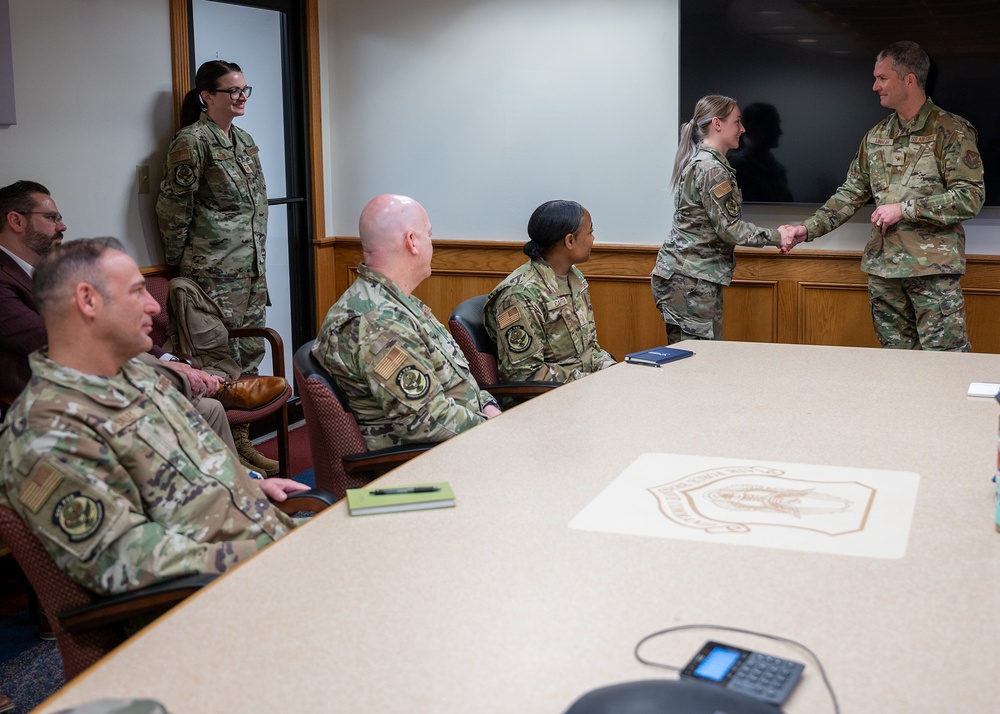 Air Reserve Personnel Center Commander visits 507th ARW