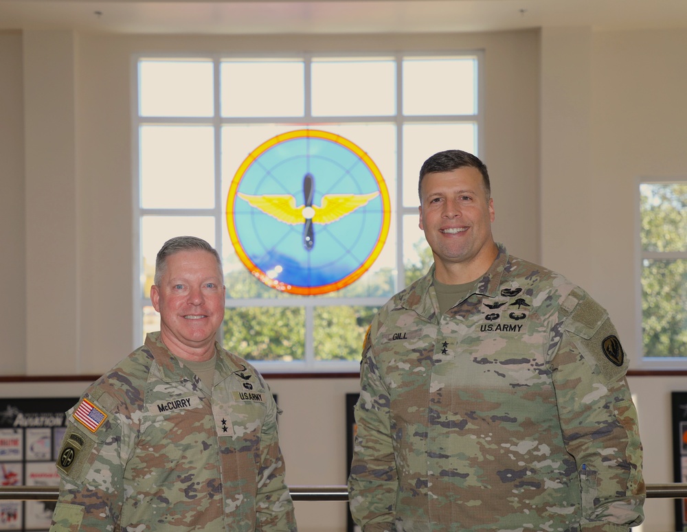 MG McCurry visit to AvCOE