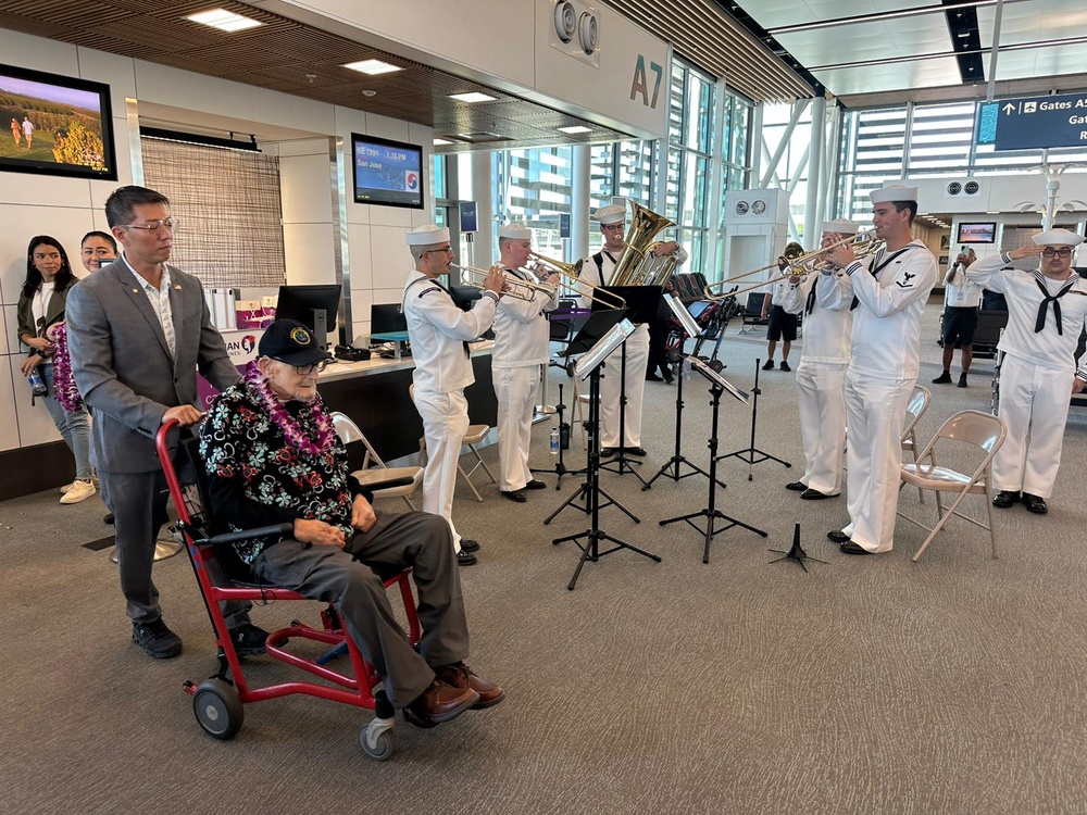 US Pacific Fleet Band pays tribute to Pearl Harbor survivor