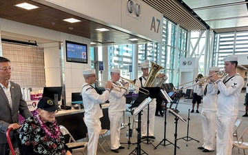 US Pacific Fleet Band pays tribute to Pearl Harbor survivor