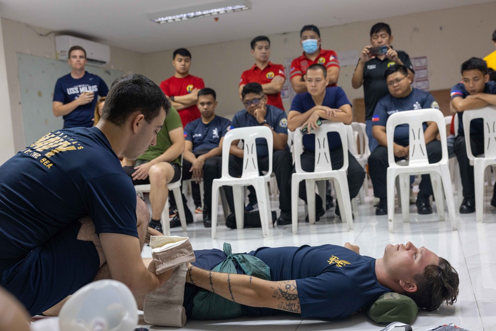 First aid/CPR course for first responders in Manila, Philippines