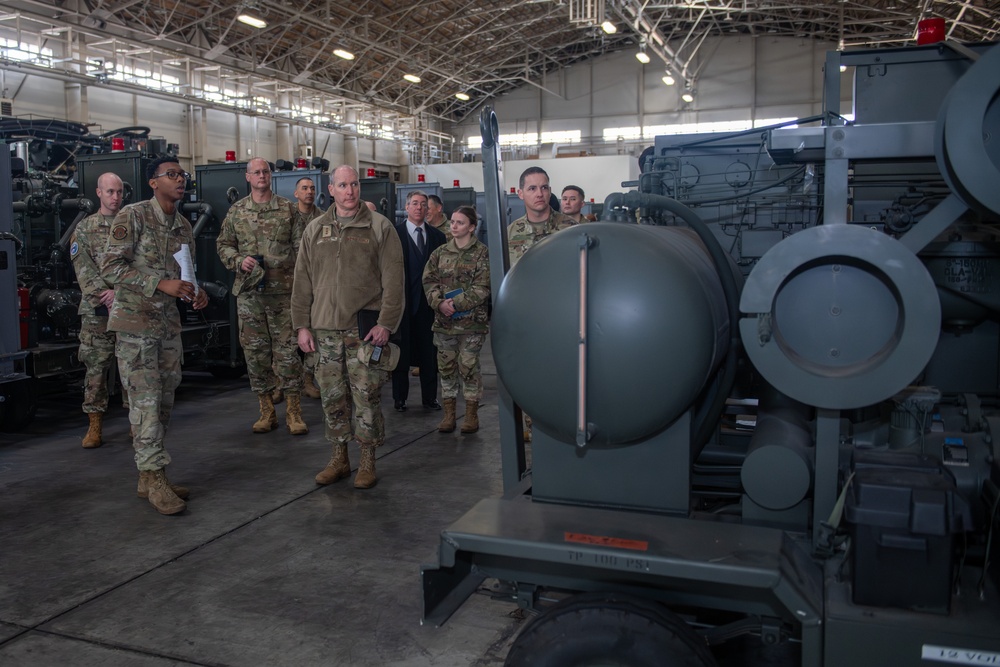 USFJ, 5AF commander receives Yokota immersion tour