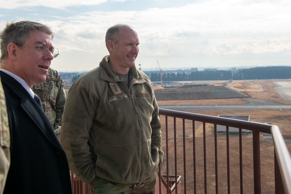 USFJ, 5AF commander receives Yokota immersion tour