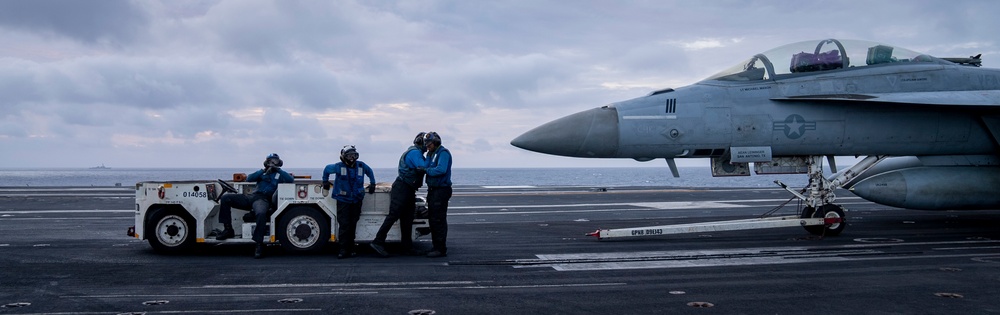 USS Carl Vinson (CVN 70) Conducts Routine Flight Operations in the South China Sea