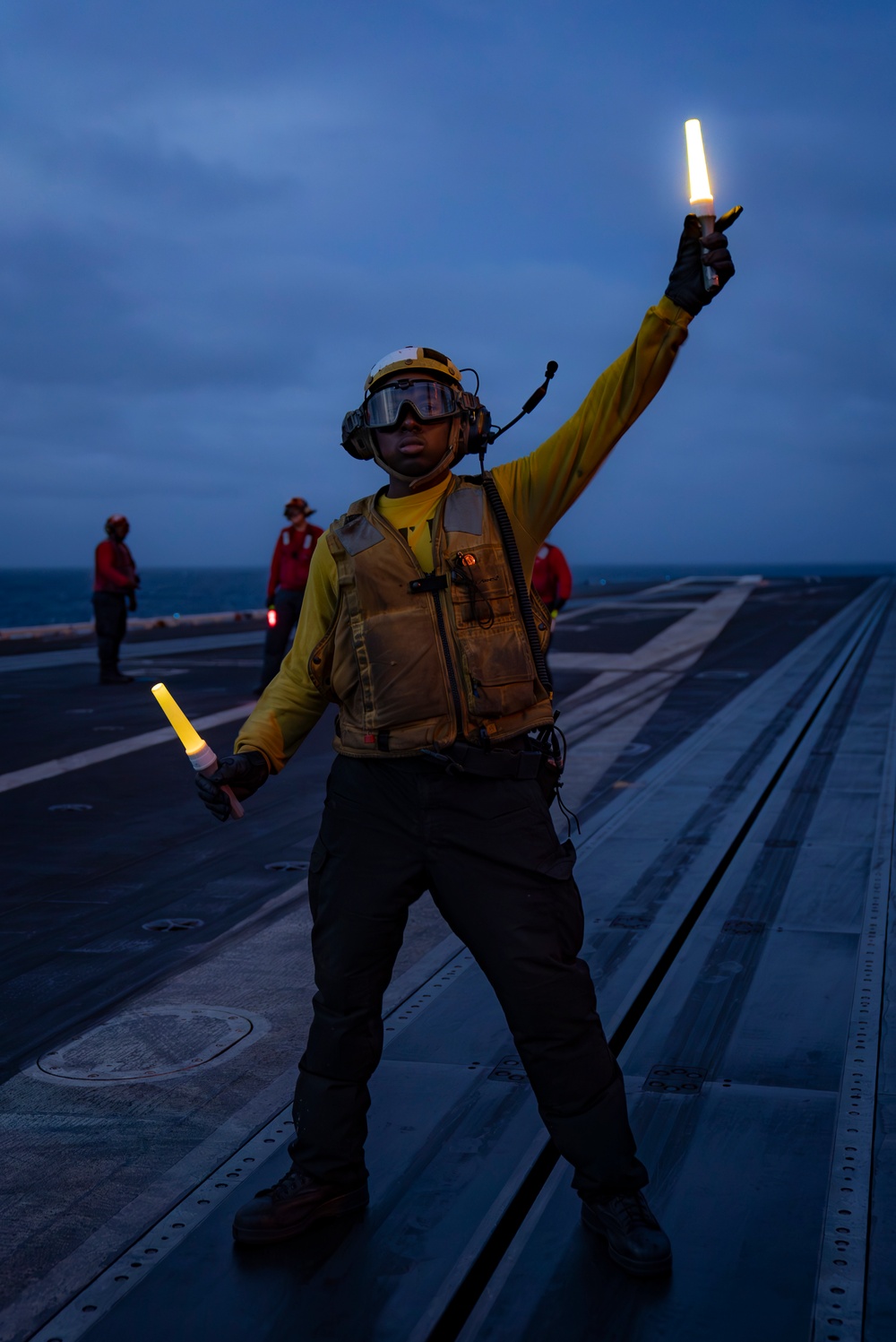 USS Carl Vinson (CVN 70) Conducts Routine Flight Operations in the South China Sea