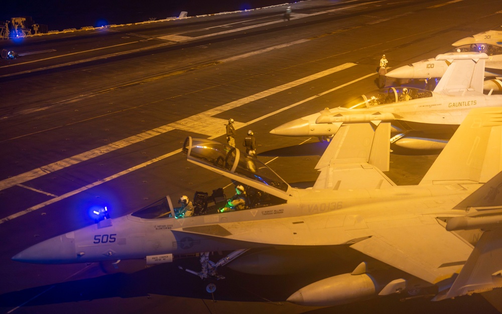 USS Carl Vinson (CVN 70) Conducts Routine Flight Operations in the South China Sea