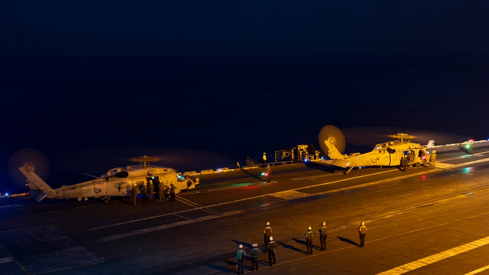 USS Carl Vinson (CVN 70) Conducts Routine Flight Operations in the South China Sea