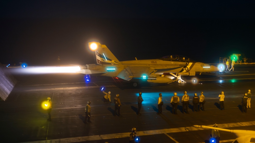 USS Carl Vinson (CVN 70) Conducts Routine Flight Operations in the South China Sea