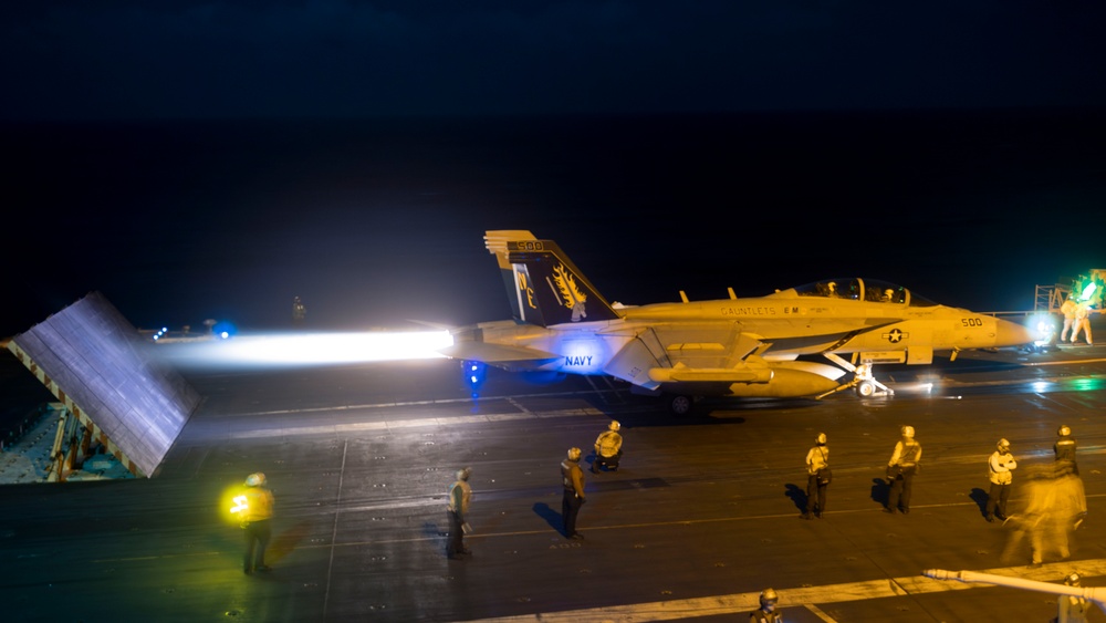 USS Carl Vinson (CVN 70) Conducts Routine Flight Operations in the South China Sea