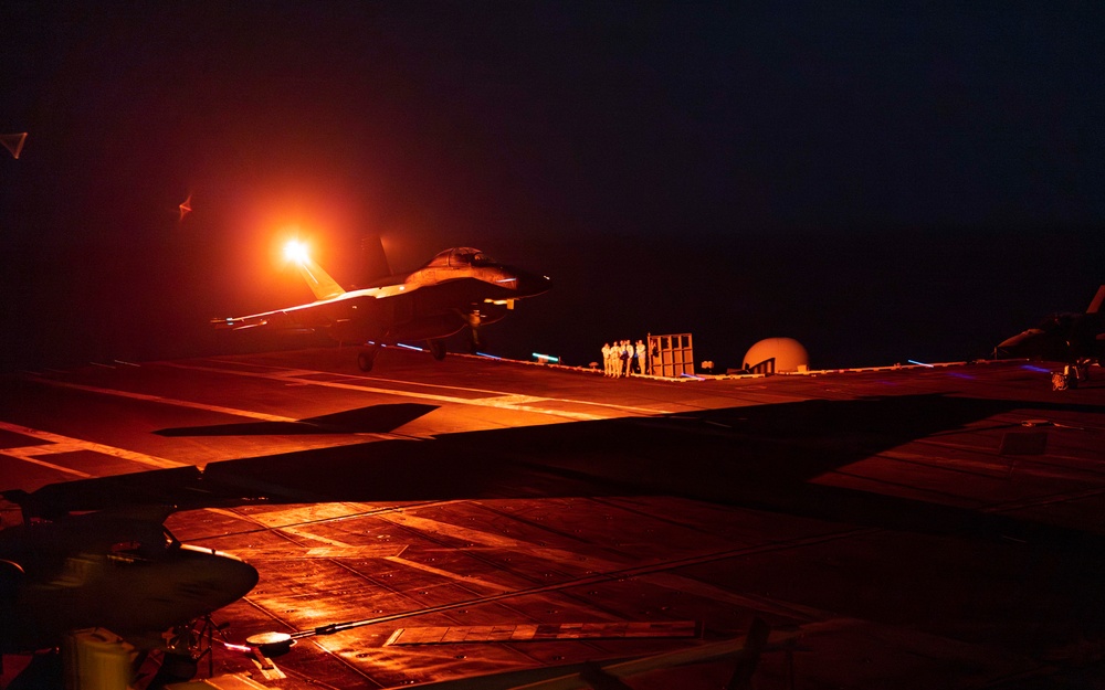 USS Carl Vinson (CVN 70) Conducts Routine Flight Operations in the South China Sea