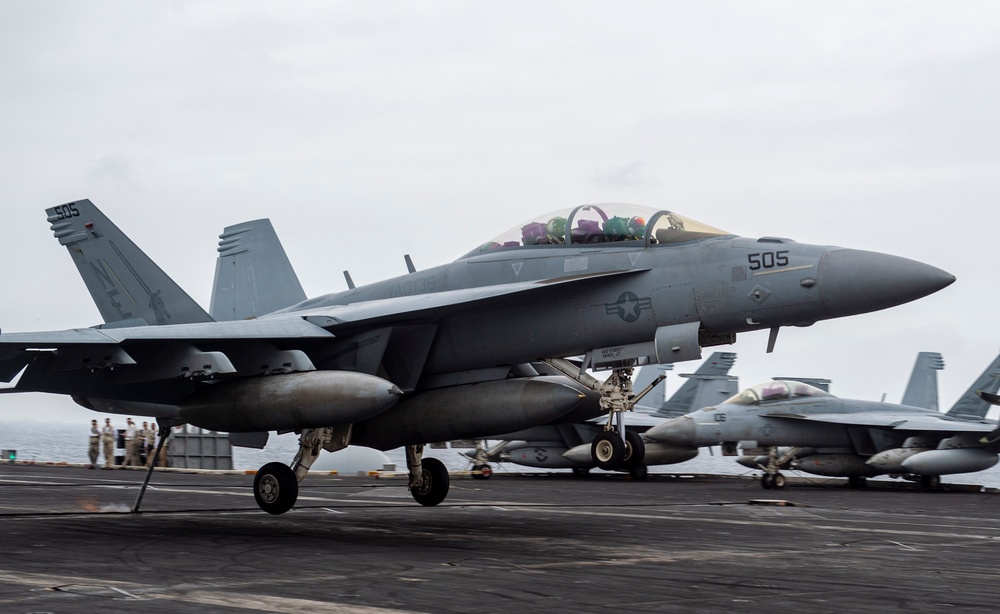 USS Carl Vinson (CVN 70) Conducts Routine Flight Operations in the South China Sea