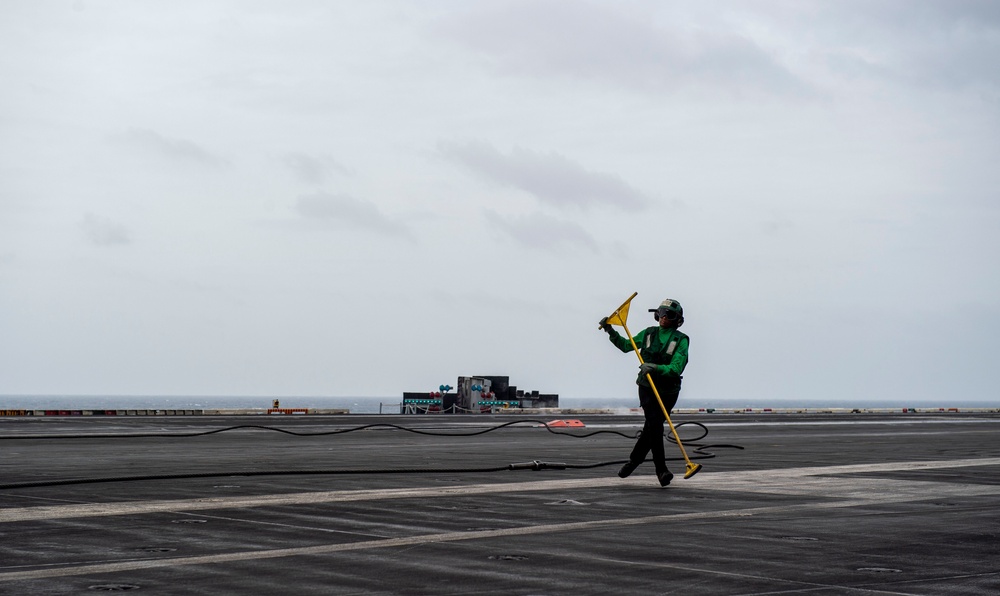 USS Carl Vinson (CVN 70) Conducts Routine Flight Operations in the South China Sea