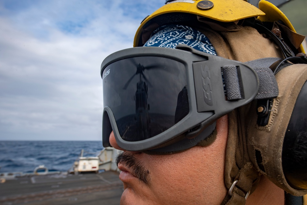 USS Sterett conducts routine operations as part of the Carl Vinson Carrier Strike Group