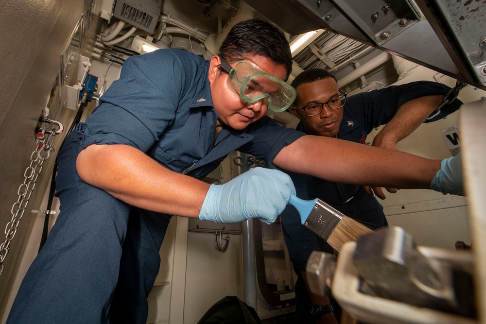 USS Sterett conducts routine operations as part of the Carl Vinson Carrier Strike Group