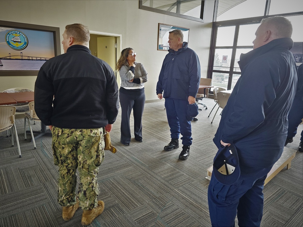 VADM Allan VIsits NAVSTA Newport