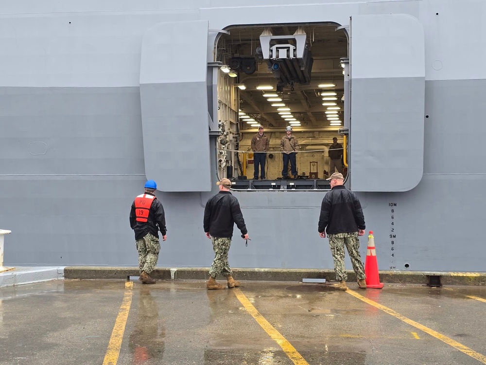 USS Fort Lauderdale Visits Newport