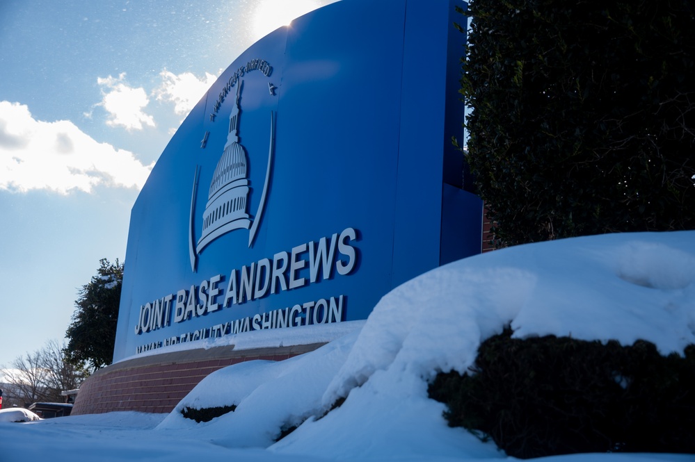 Joint Base Andrews team clears ice, snow ahead of state funeral arrival ceremony