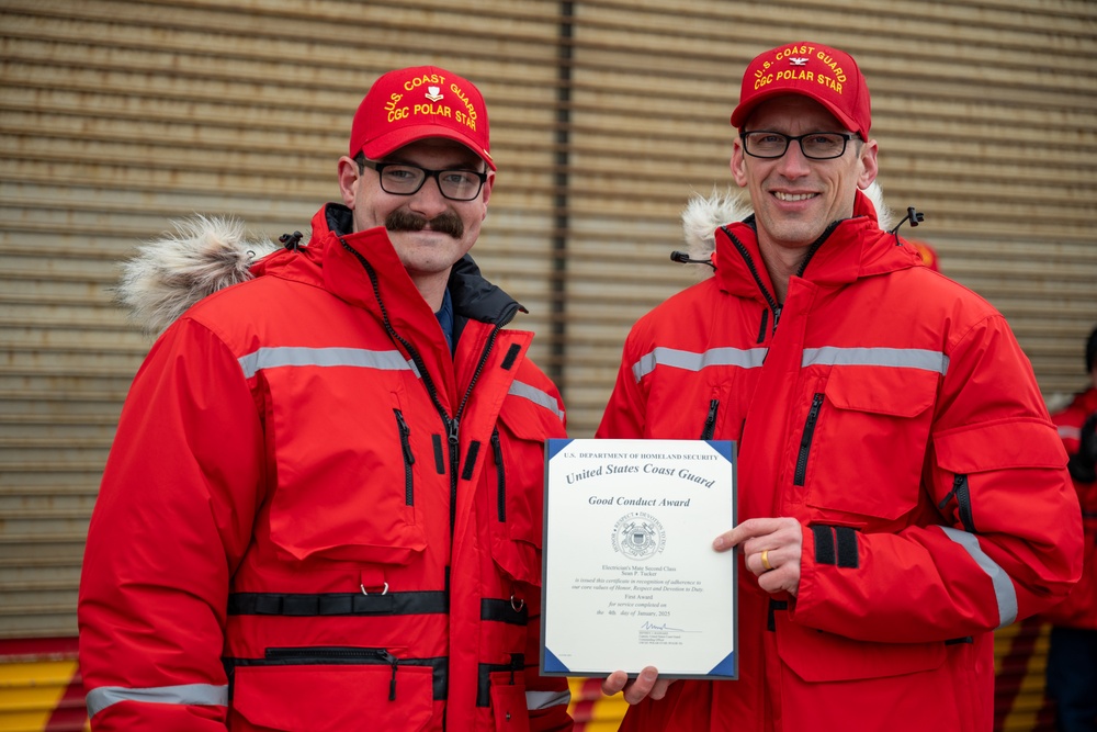 USCGC Polar Star (WAGB 10) transits the Southern Ocean en route to Antartica for Operation Deep Freeze