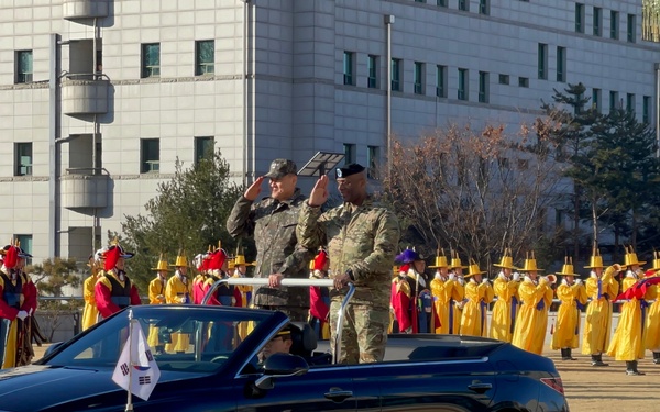 Gen Brunson visits ROK JCS