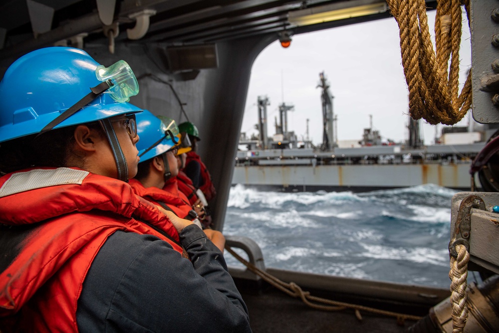 USS Carl Vinson (CVN 70) Conducts Routine Operations in the South China Sea