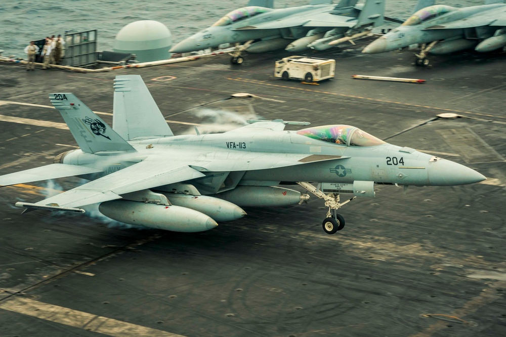 USS Carl Vinson (CVN 70) Conducts Routine Flight Operations in the South China Sea